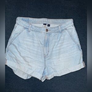 American Eagle Mom Short